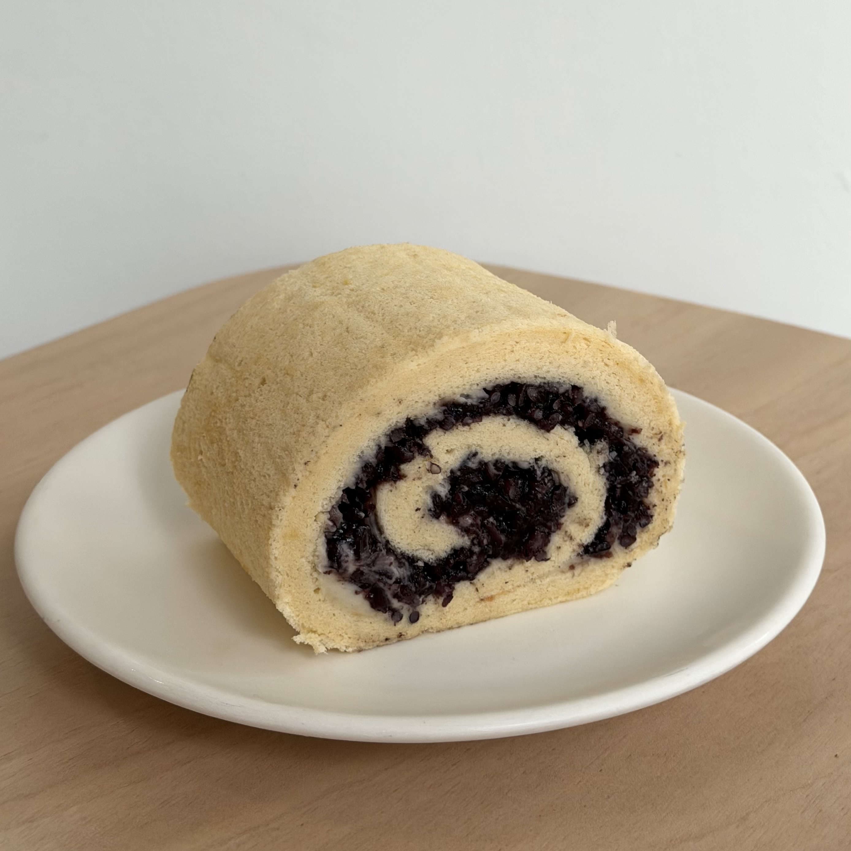pulut hitam swiss roll